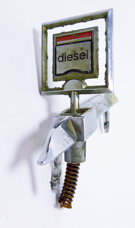Орнамент капота б/у "Diesel" с базой